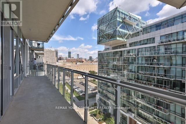 #918 29 QUEENS QUAY E - 17