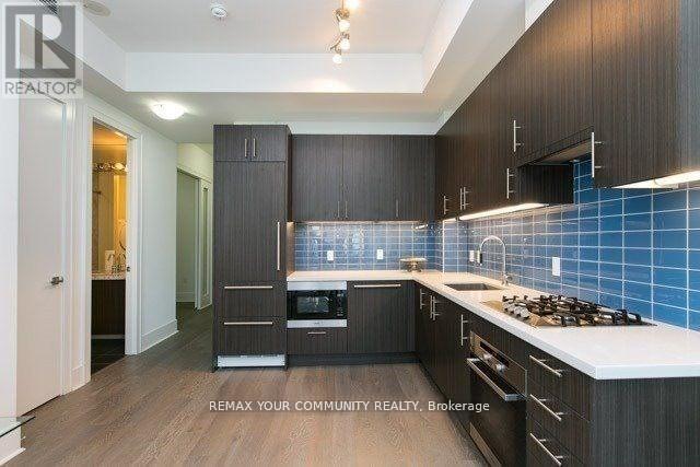 #918 29 QUEENS QUAY E - 4