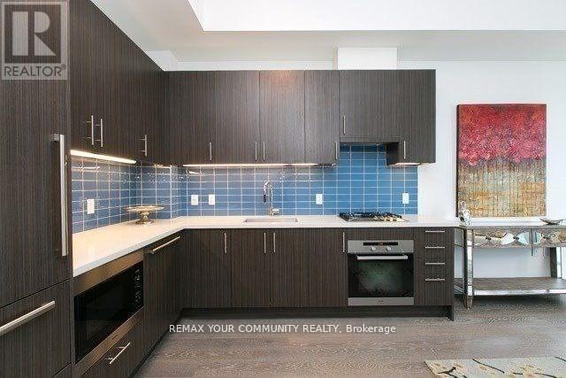 #918 29 QUEENS QUAY E - 6