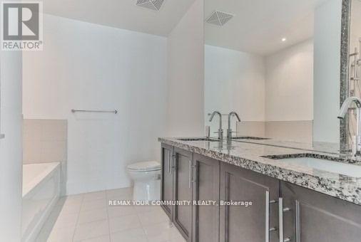 #815 39 QUEENS QUAY E - 24