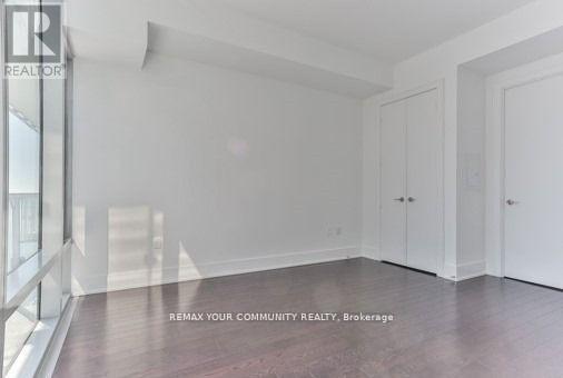#815 39 QUEENS QUAY E - 27