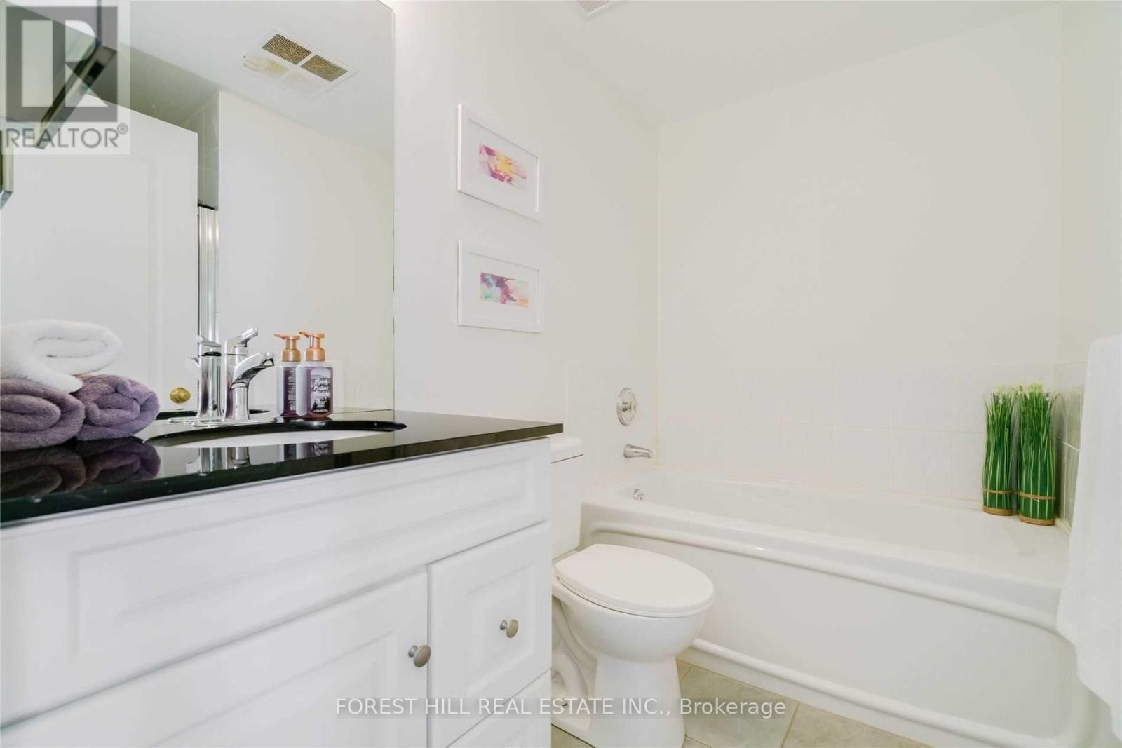 #103 9 GREENBRIAR ROAD - 14