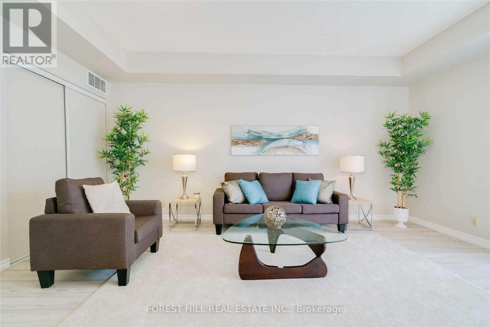 #103 9 GREENBRIAR ROAD - 4