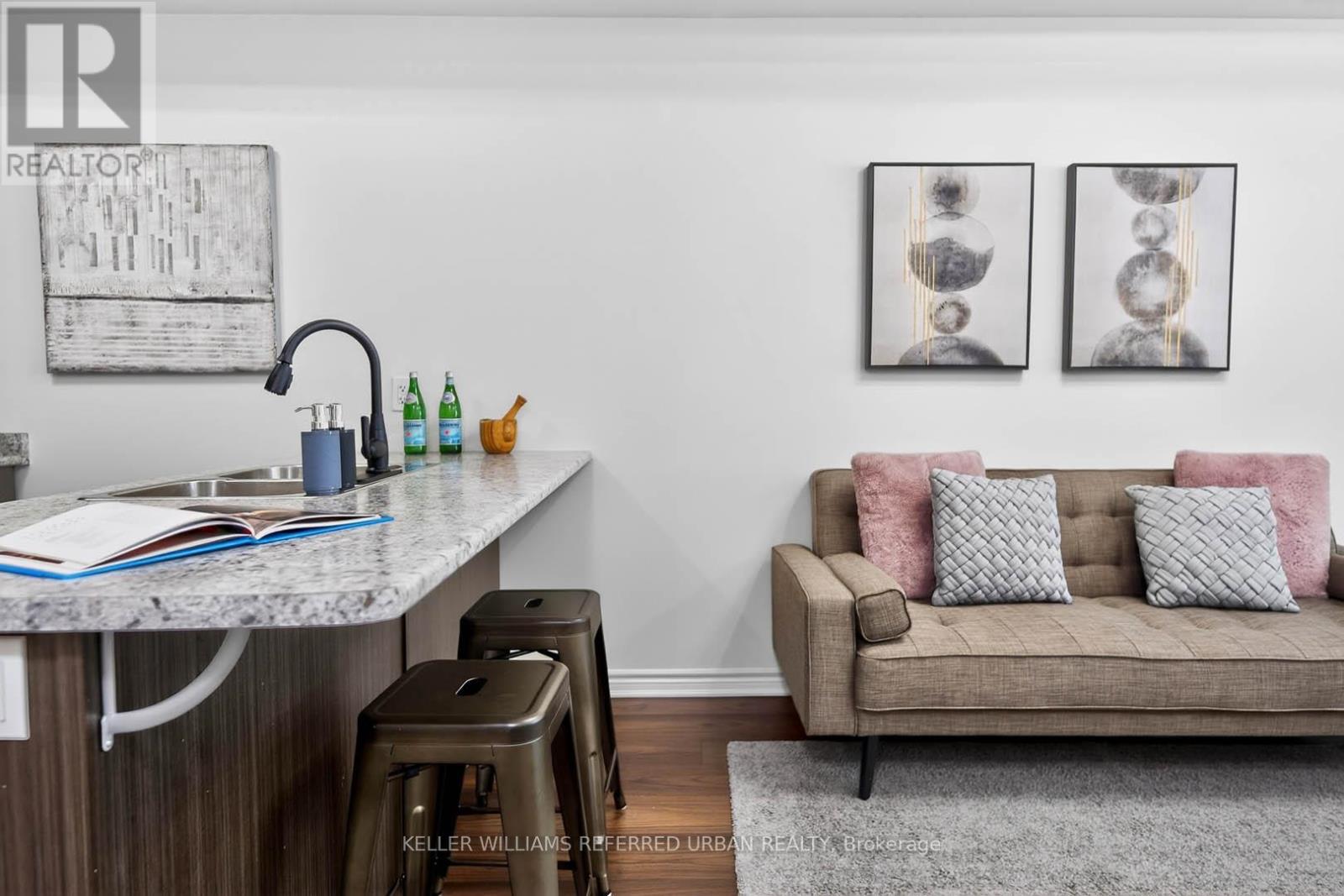 #19 25 HERON PARK PLACE - 13