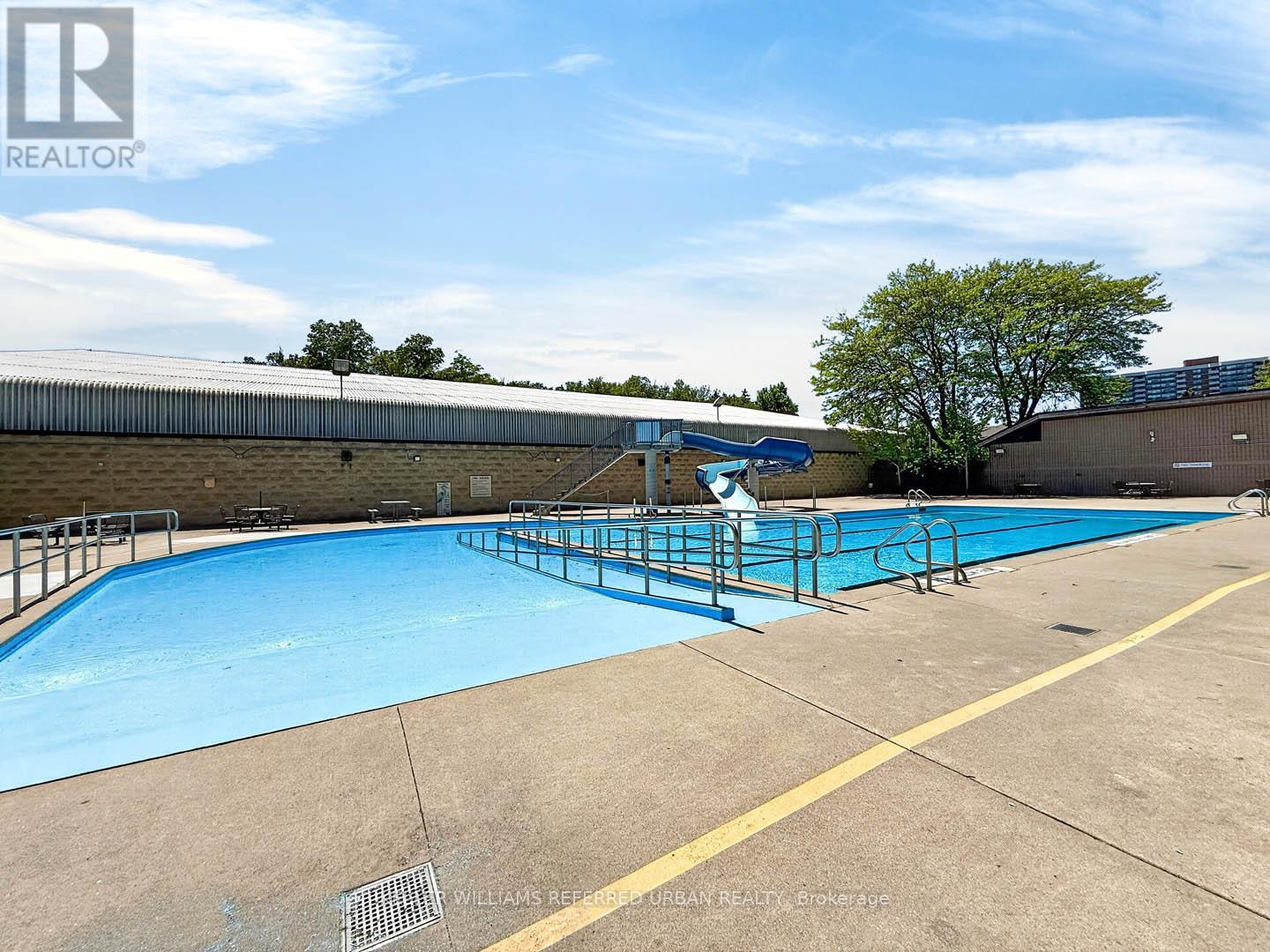 #19 25 HERON PARK PLACE - 33