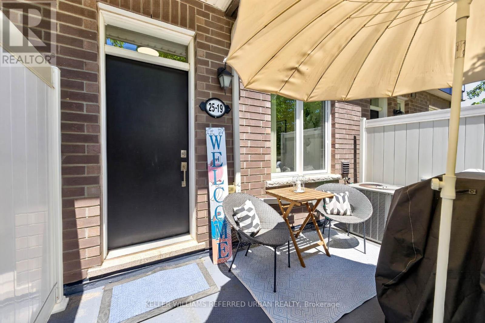 #19 25 HERON PARK PLACE - 4