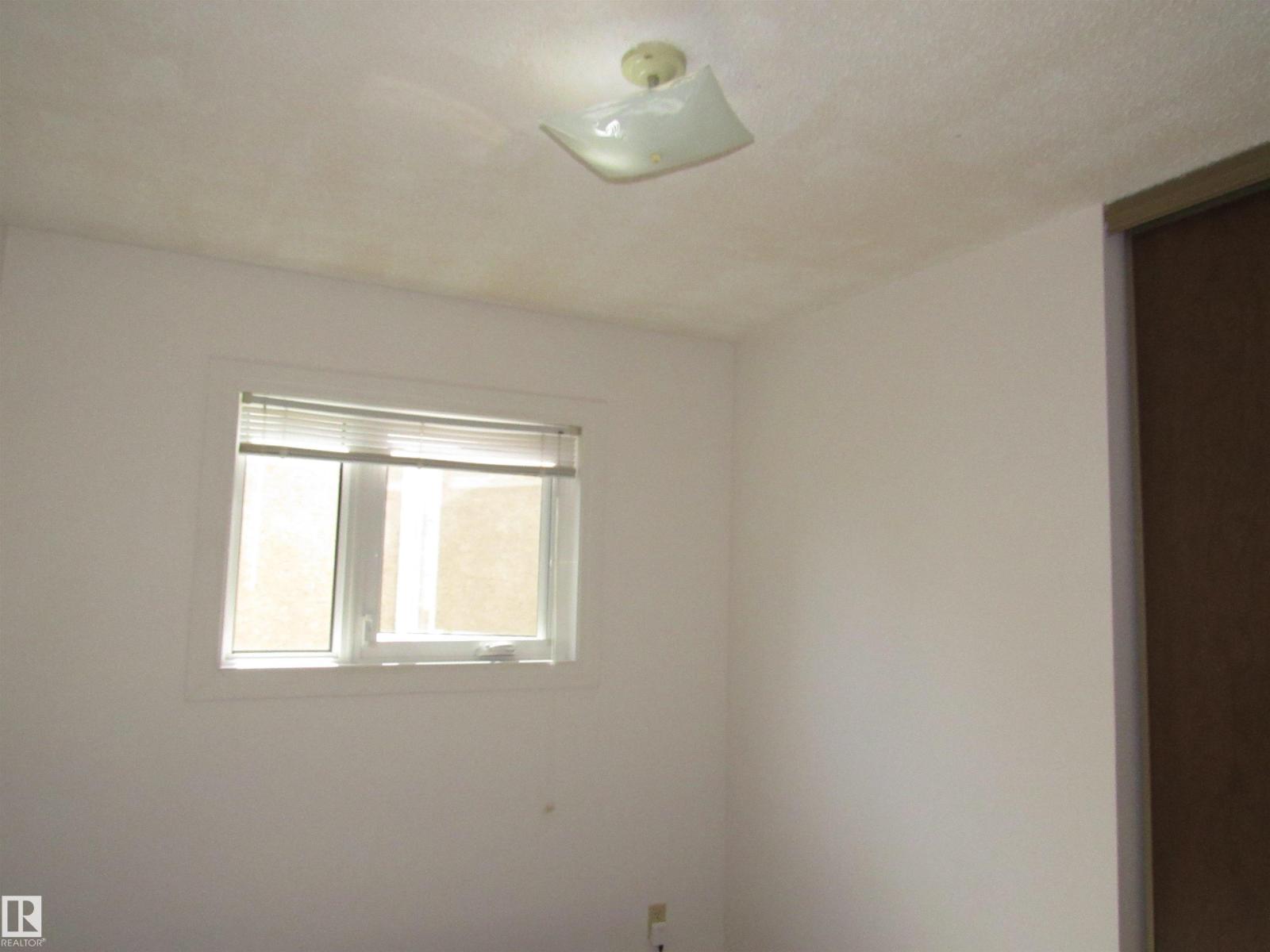 2025 108 ST NW - 14
