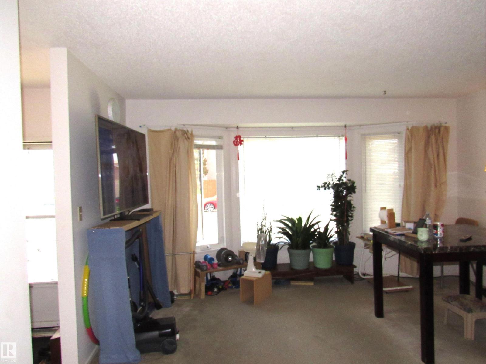 2025 108 ST NW - 5