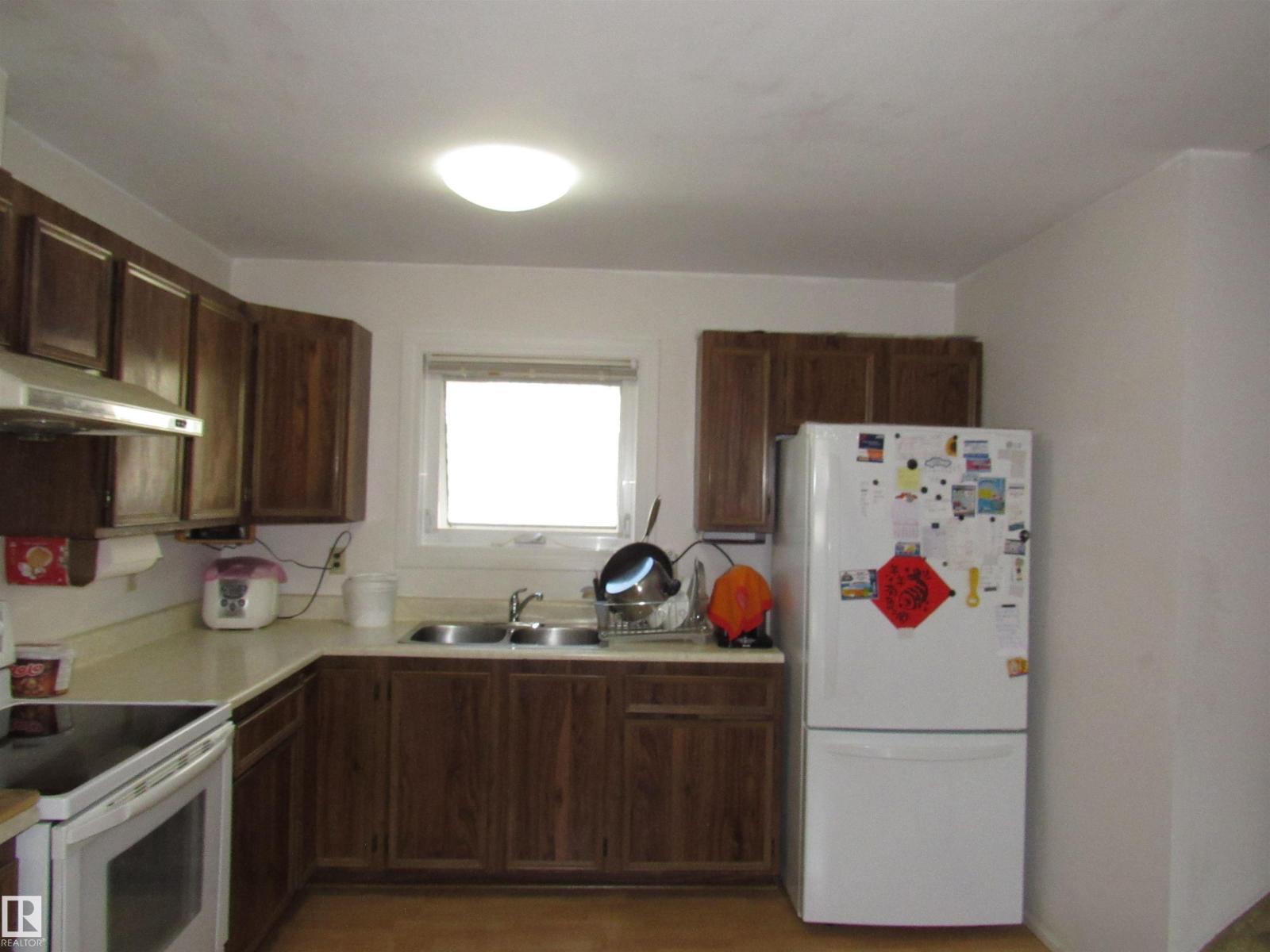 2025 108 ST NW - 10