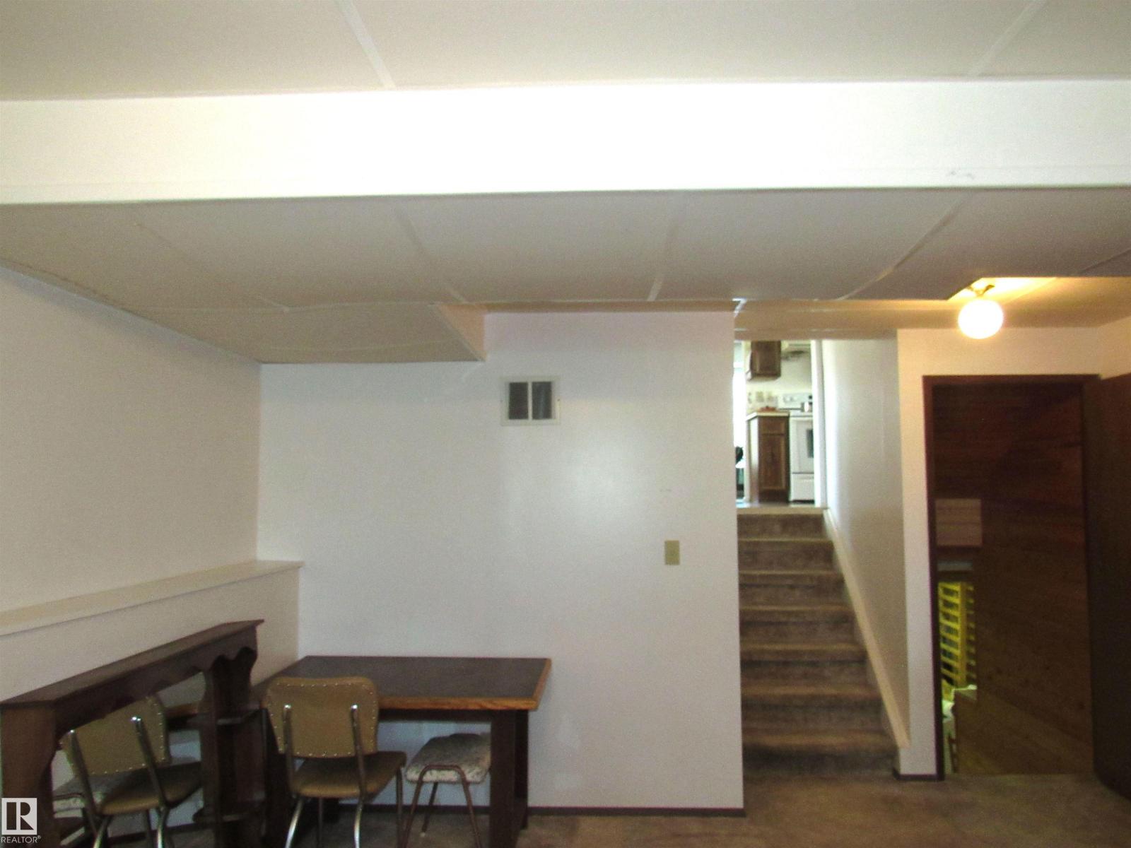 2025 108 ST NW - 23