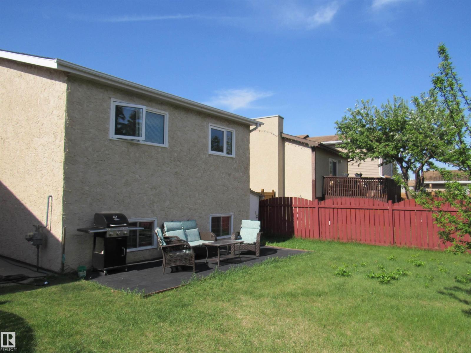 2025 108 ST NW - 36
