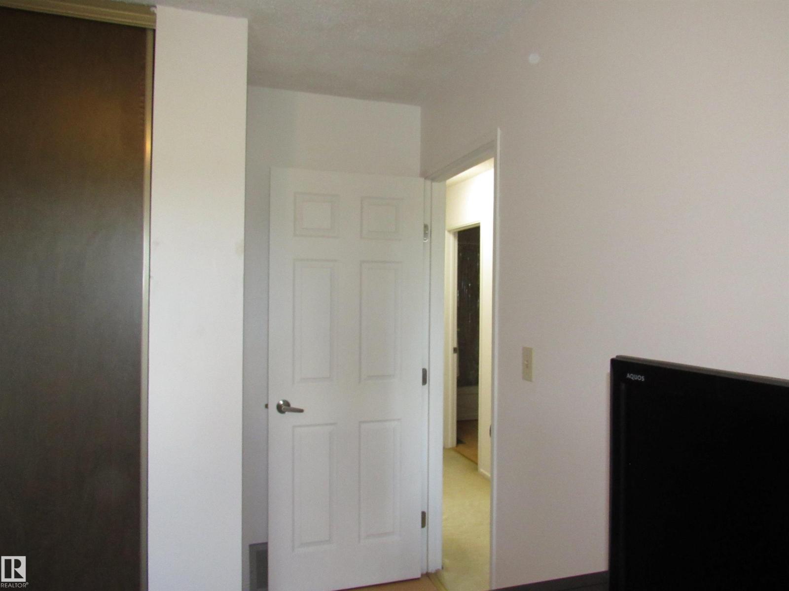 2025 108 ST NW - 17