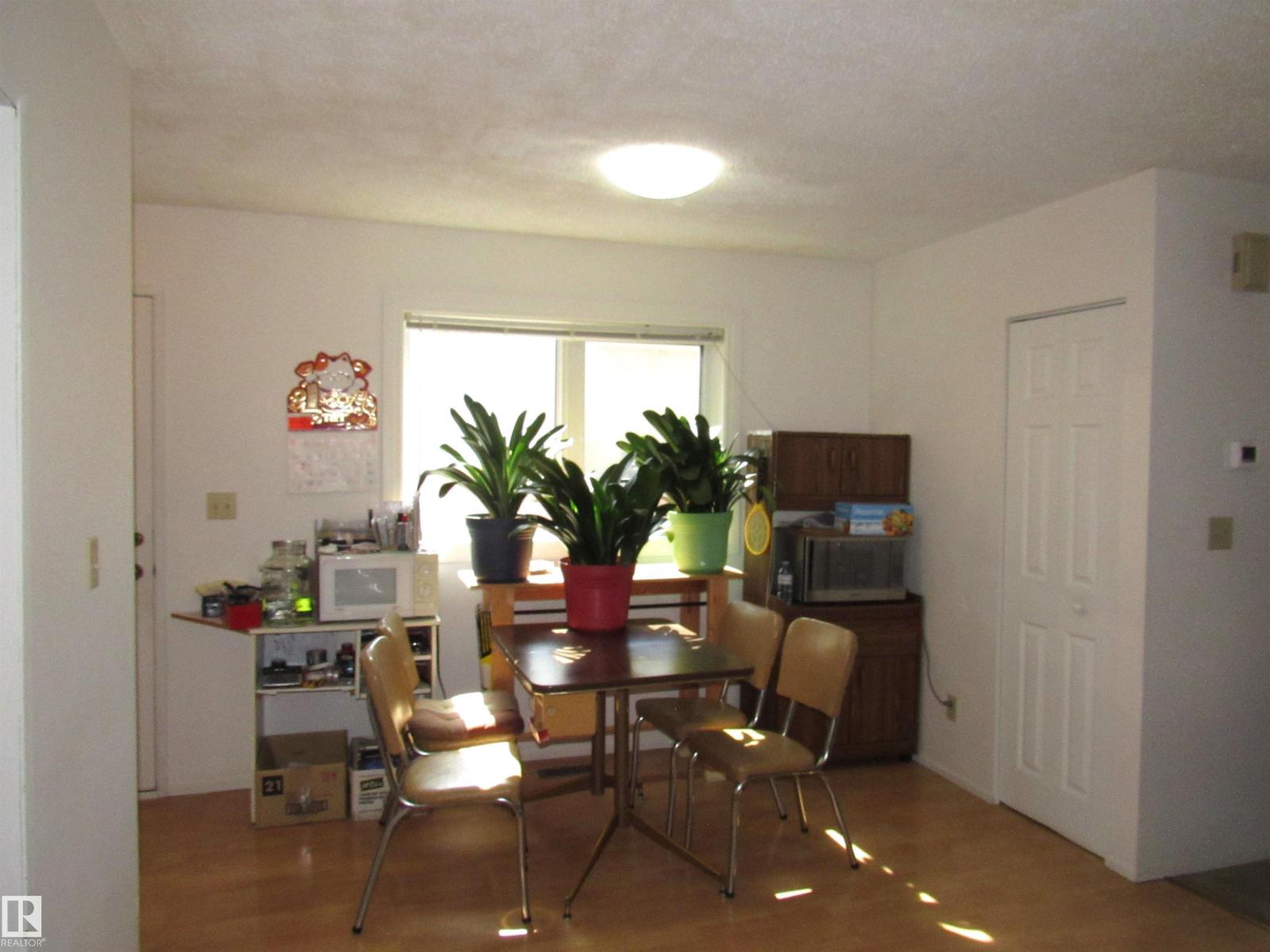 2025 108 ST NW - 13