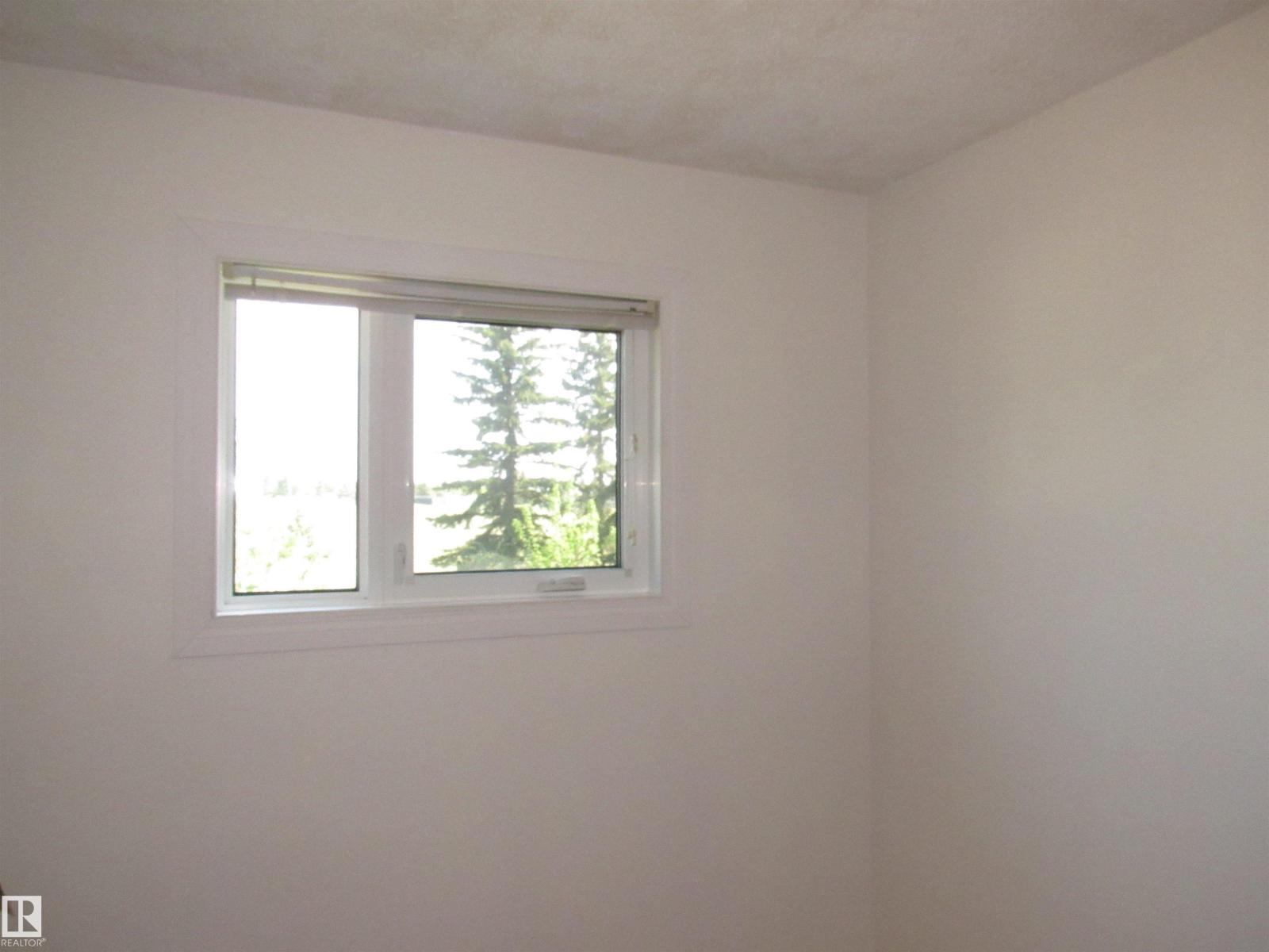 2025 108 ST NW - 18