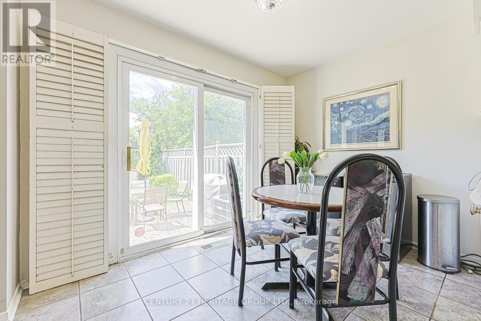 8 MILLCROFT WAY - 12