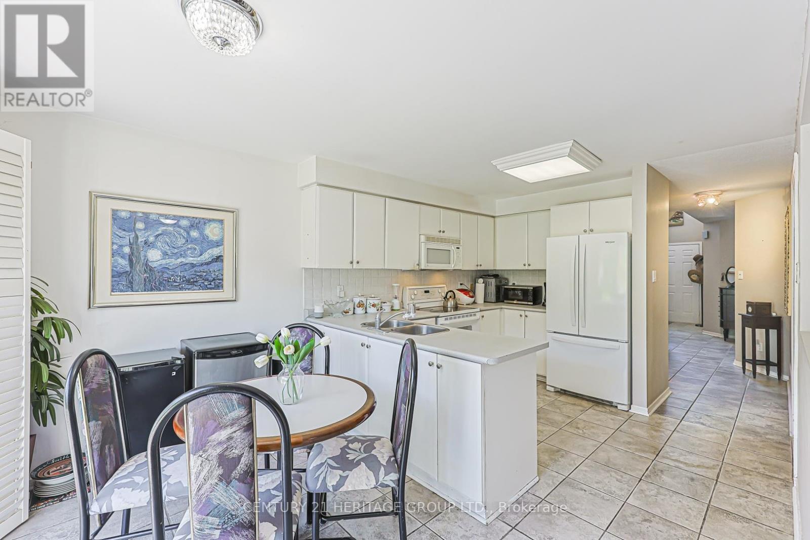 8 MILLCROFT WAY - 13