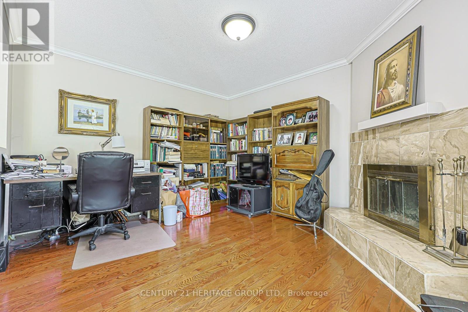 8 MILLCROFT WAY - 14