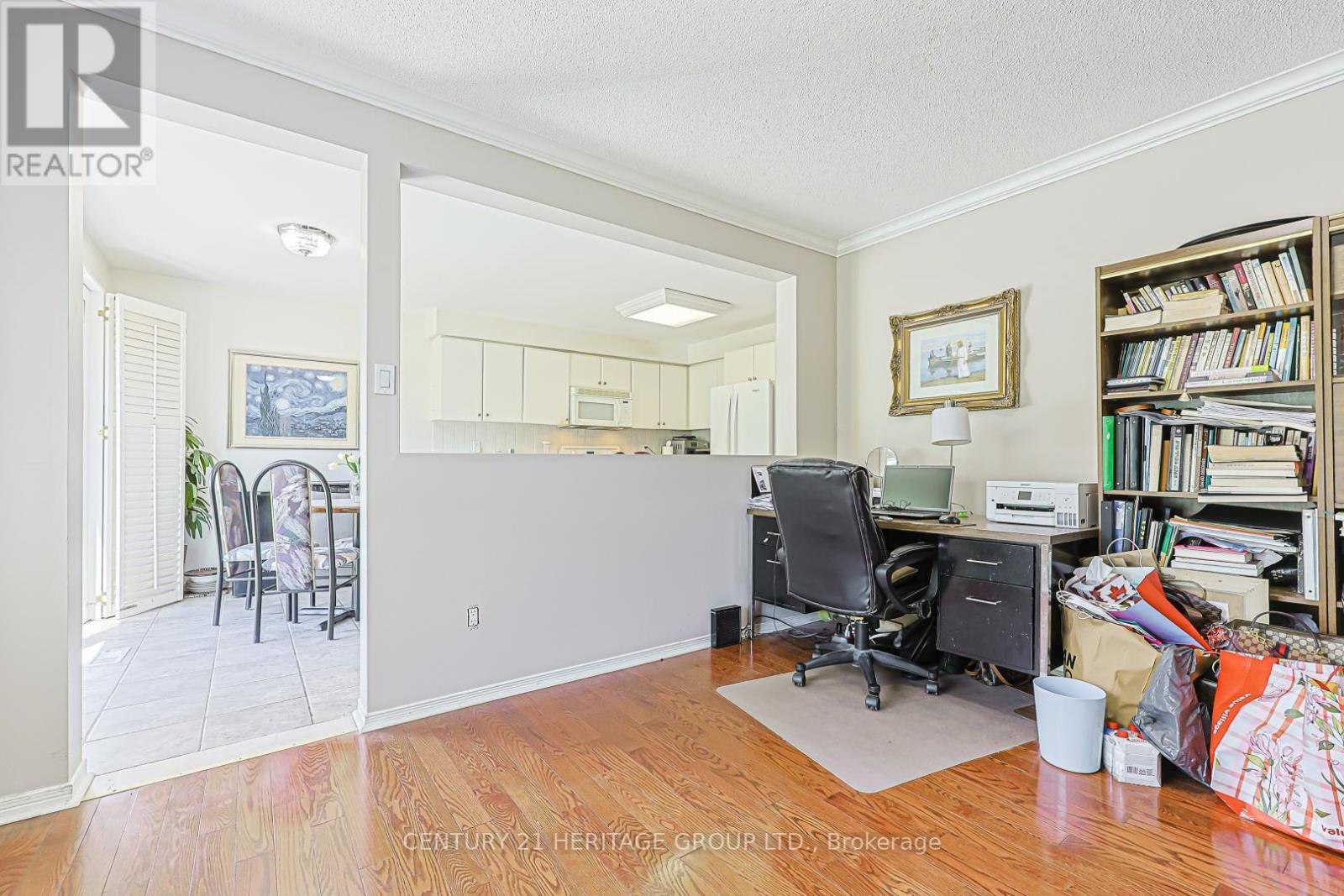8 MILLCROFT WAY - 15