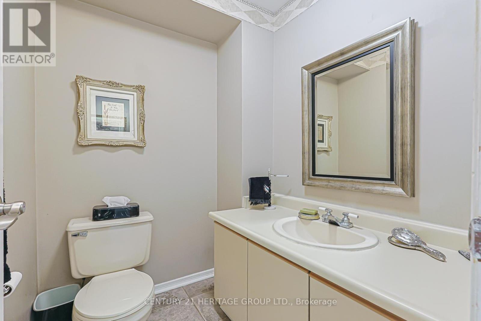 8 MILLCROFT WAY - 17