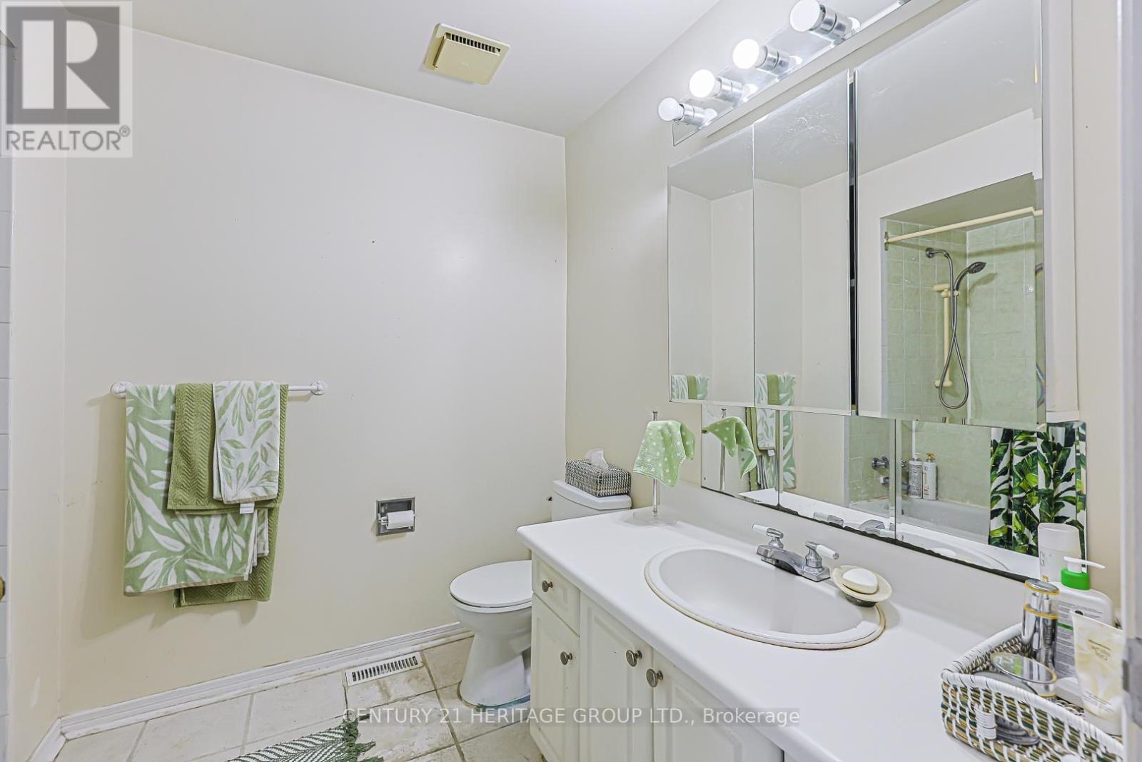 8 MILLCROFT WAY - 21