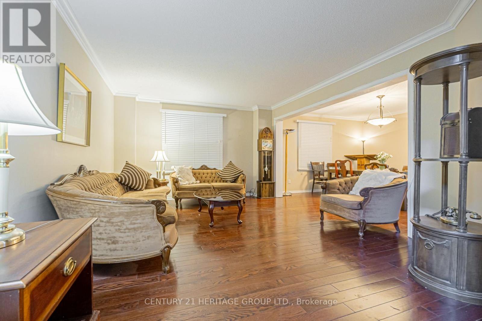 8 MILLCROFT WAY - 3