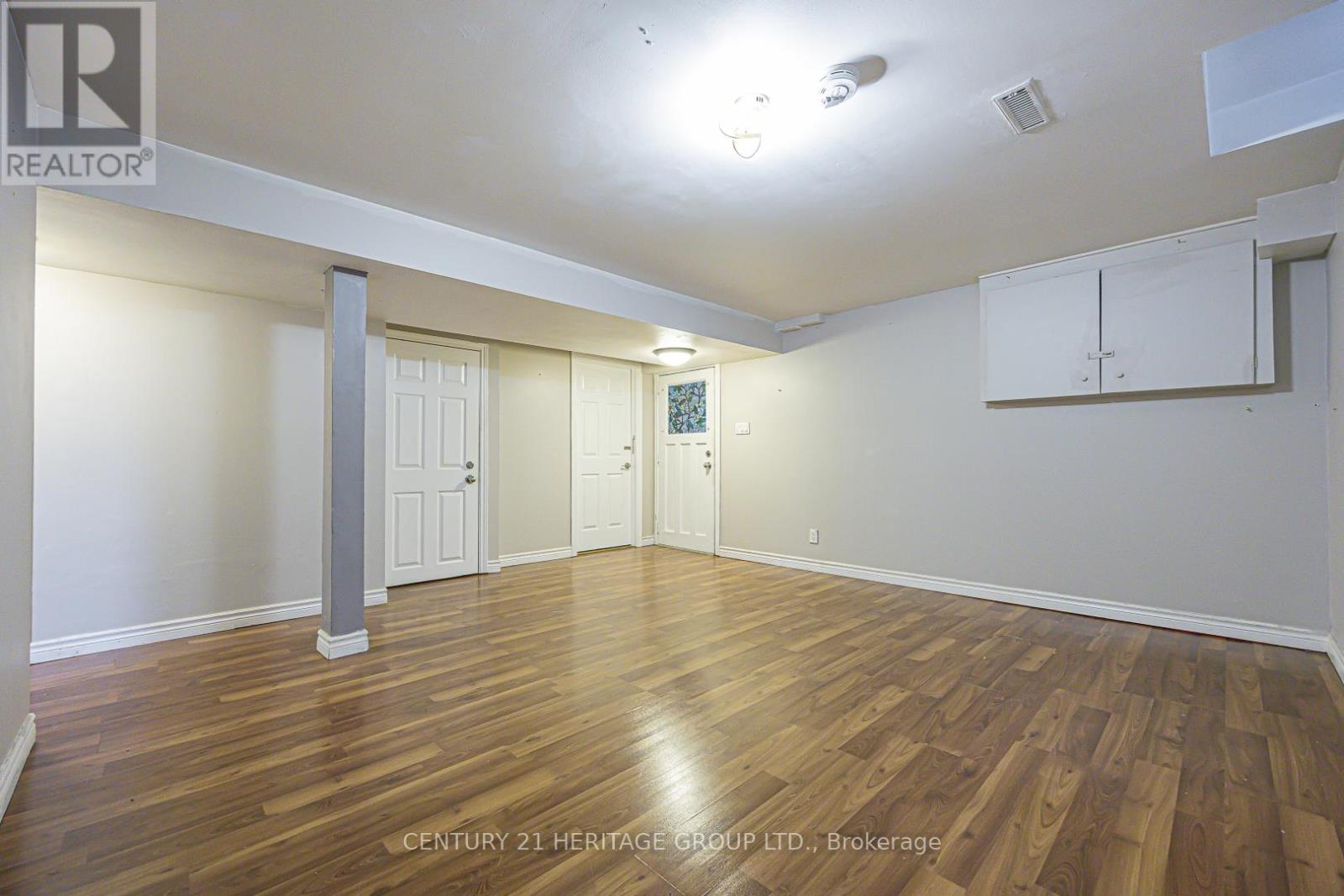 8 MILLCROFT WAY - 30