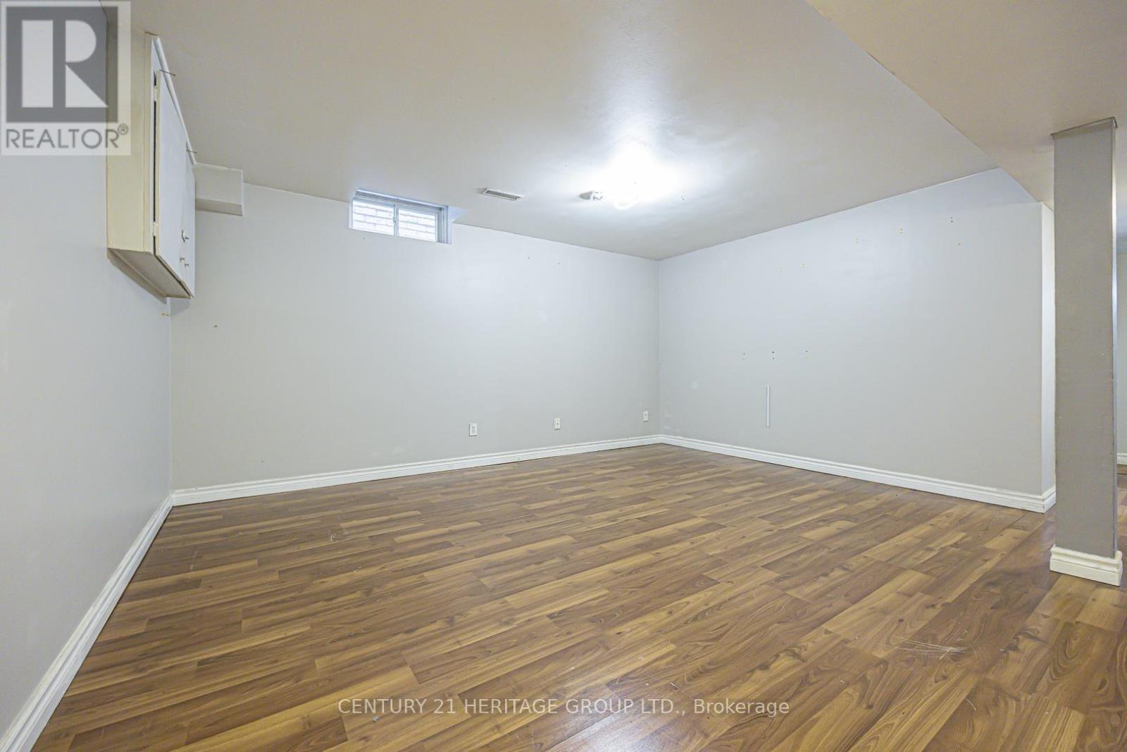 8 MILLCROFT WAY - 31