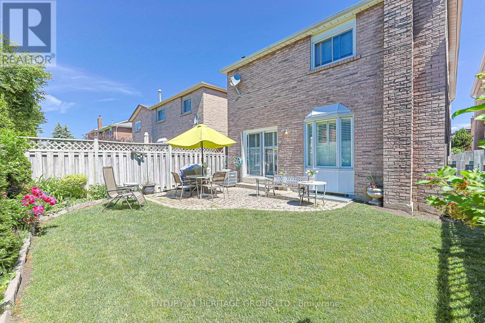 8 MILLCROFT WAY - 35