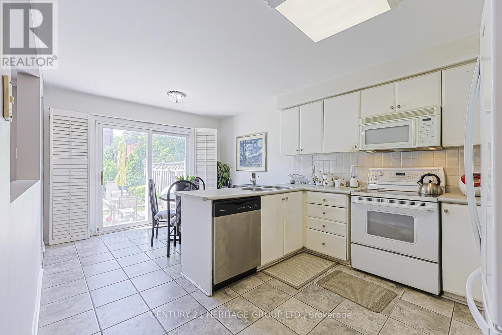 8 MILLCROFT WAY - 8
