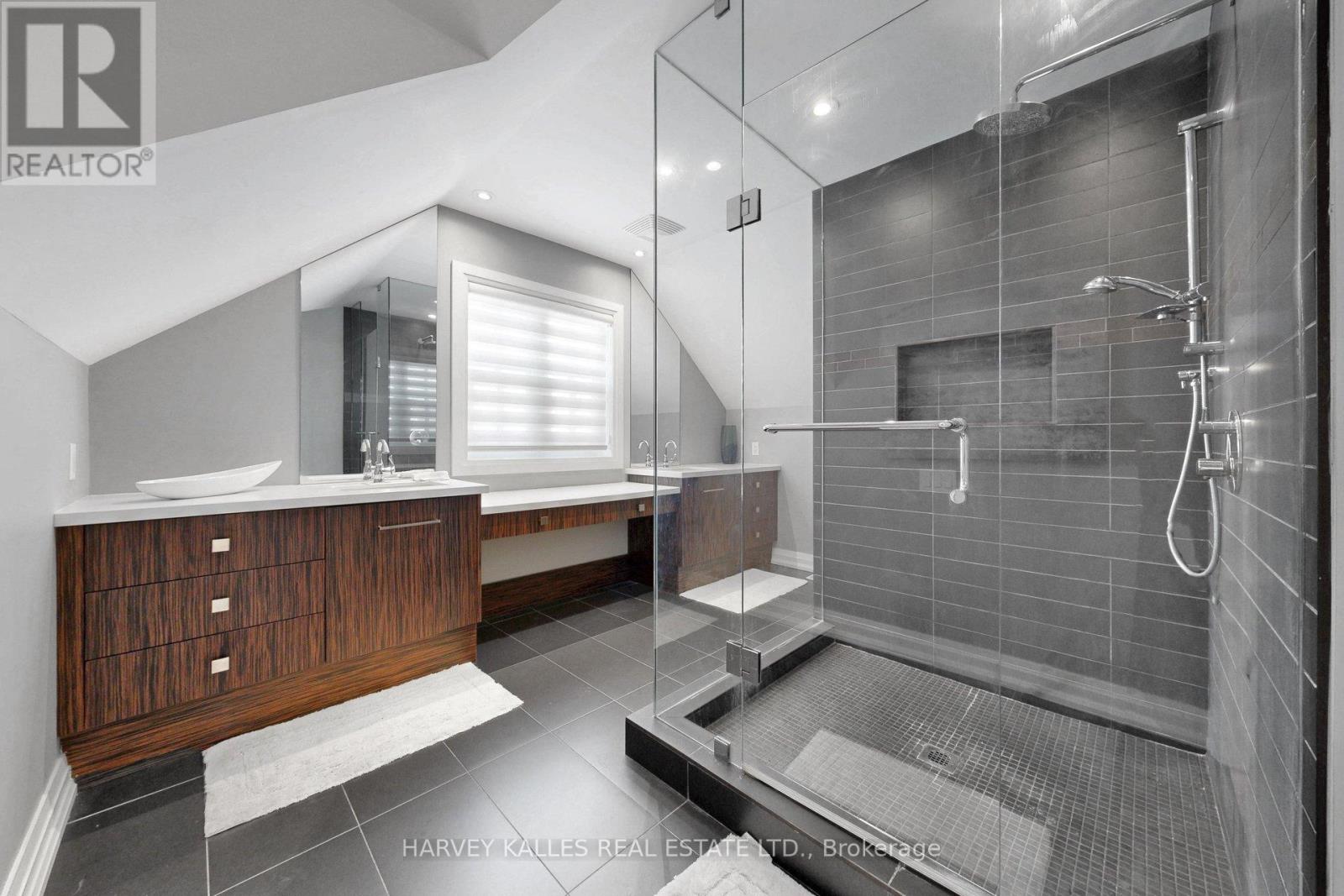 21 KELLAM STREET - 32