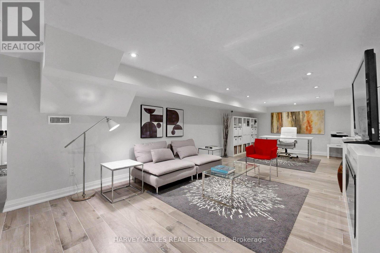 21 KELLAM STREET - 35