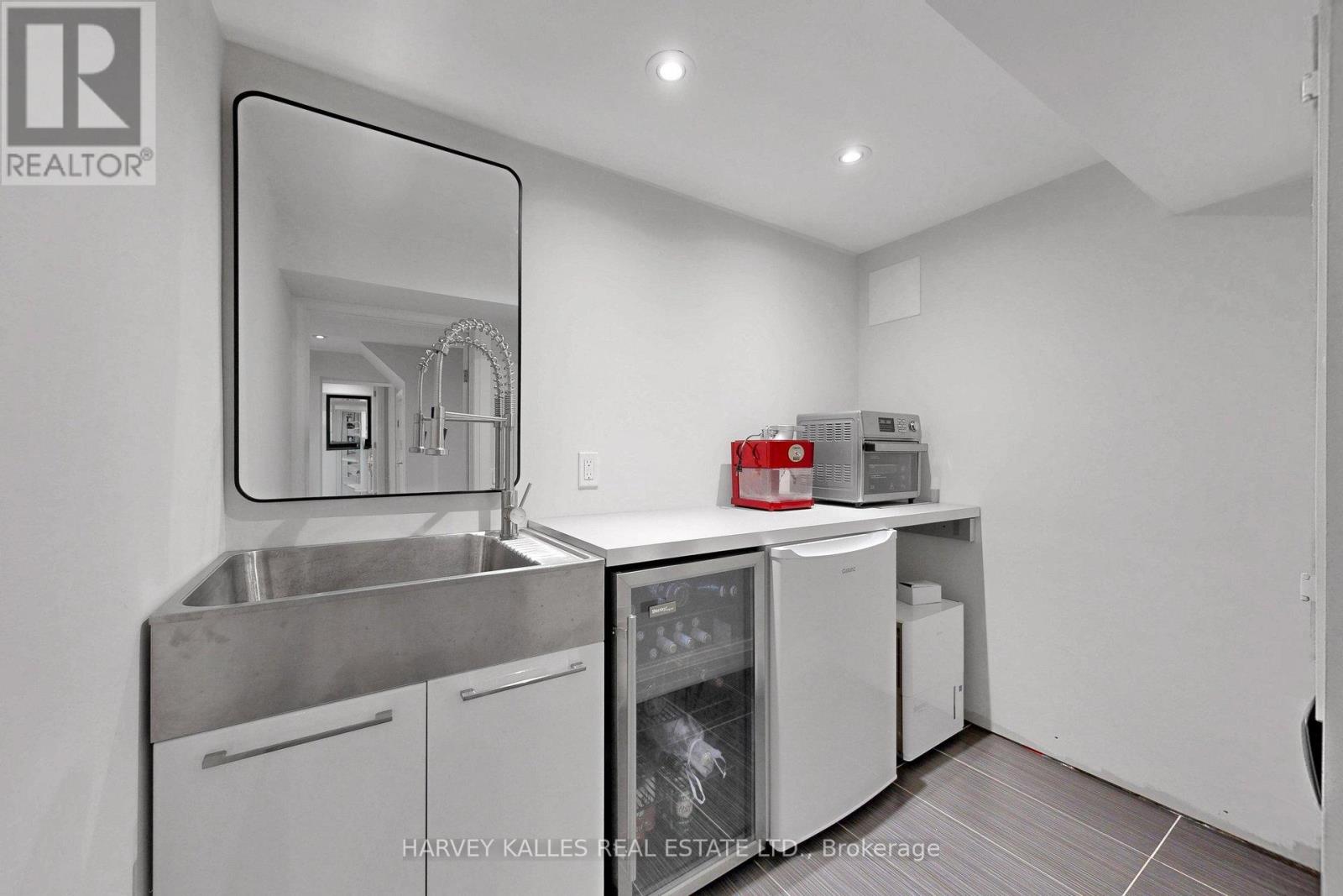 21 KELLAM STREET - 37