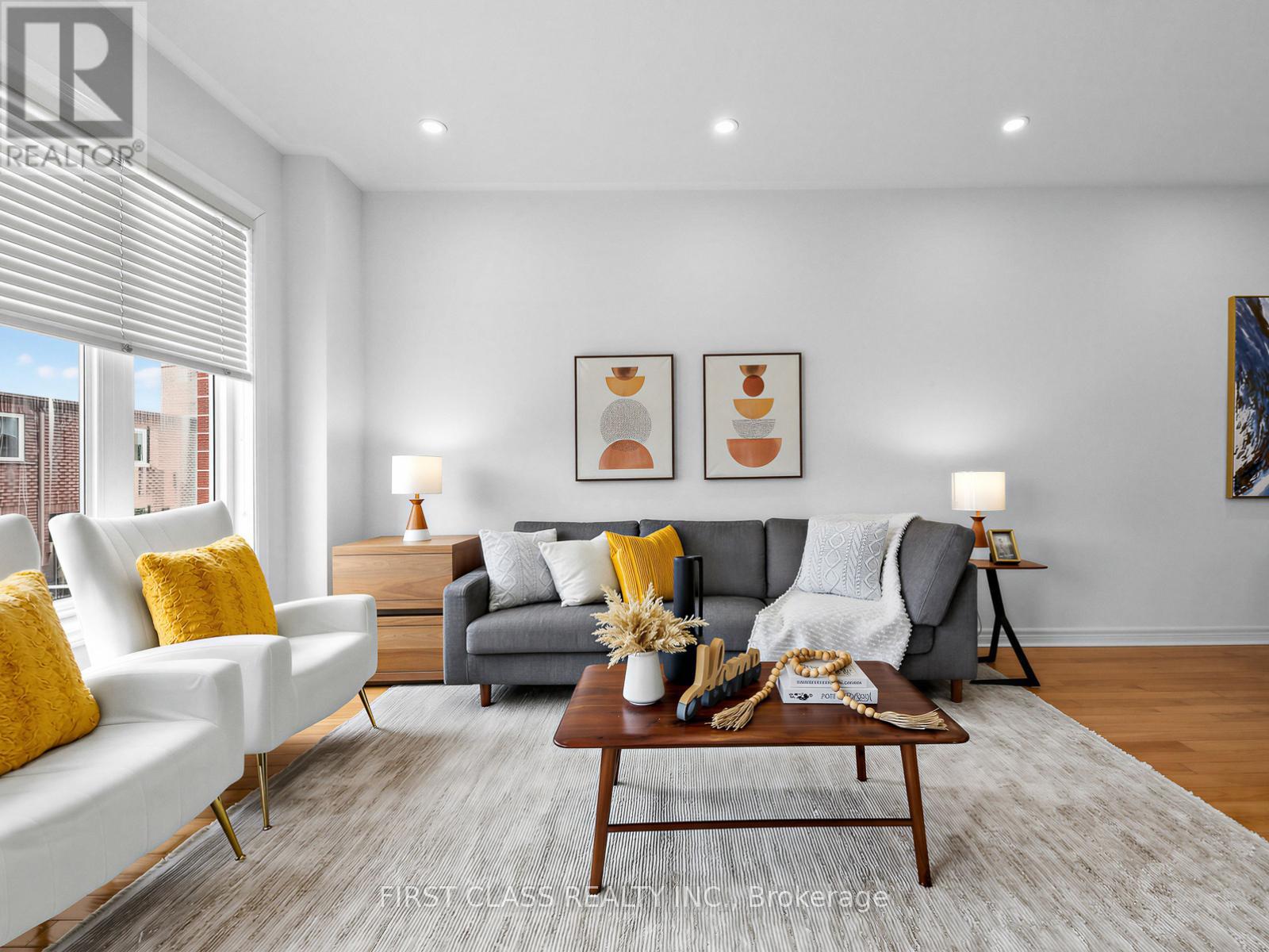#36 8 TOWNWOOD DRIVE - 10