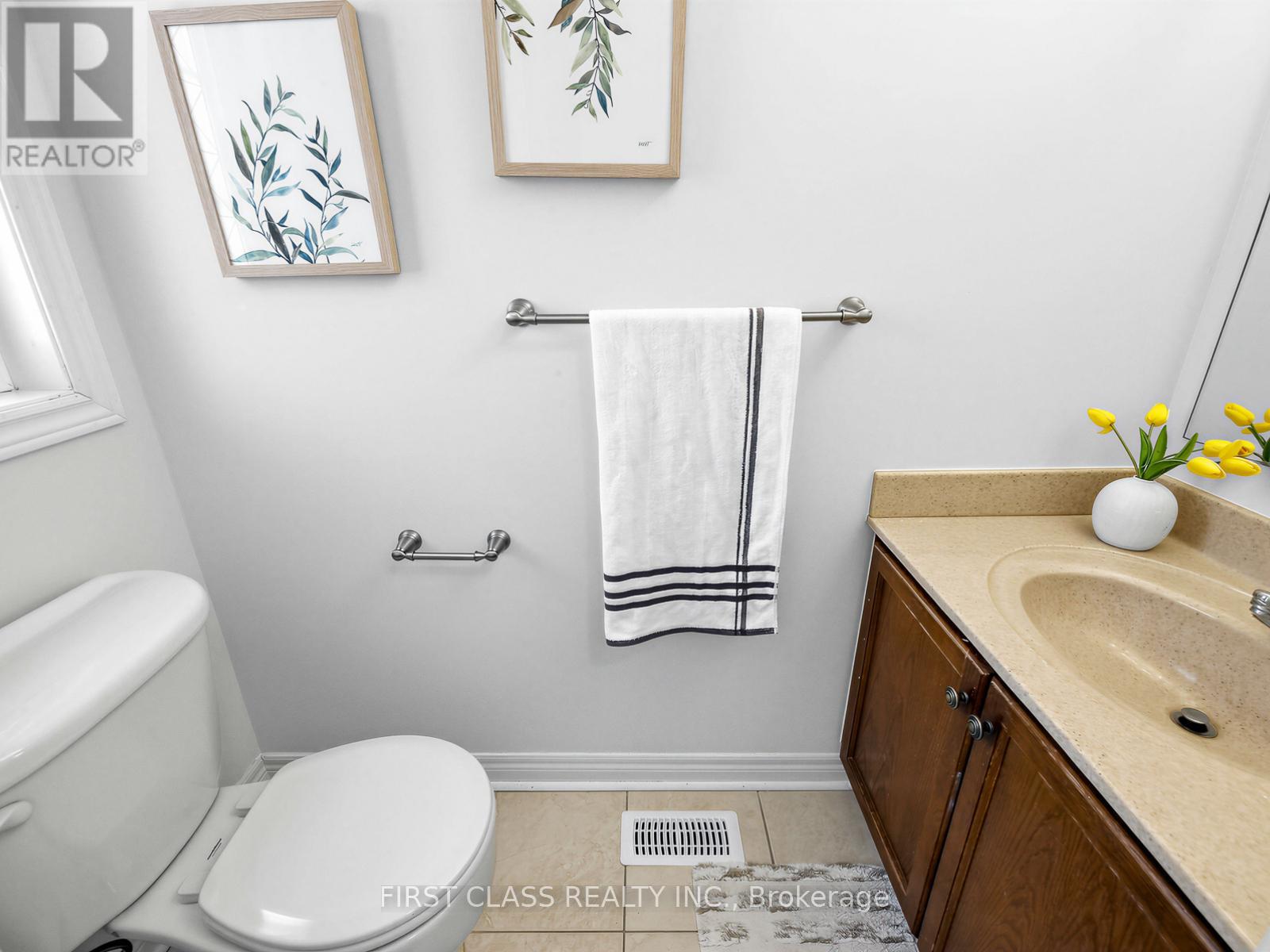 #36 8 TOWNWOOD DRIVE - 22