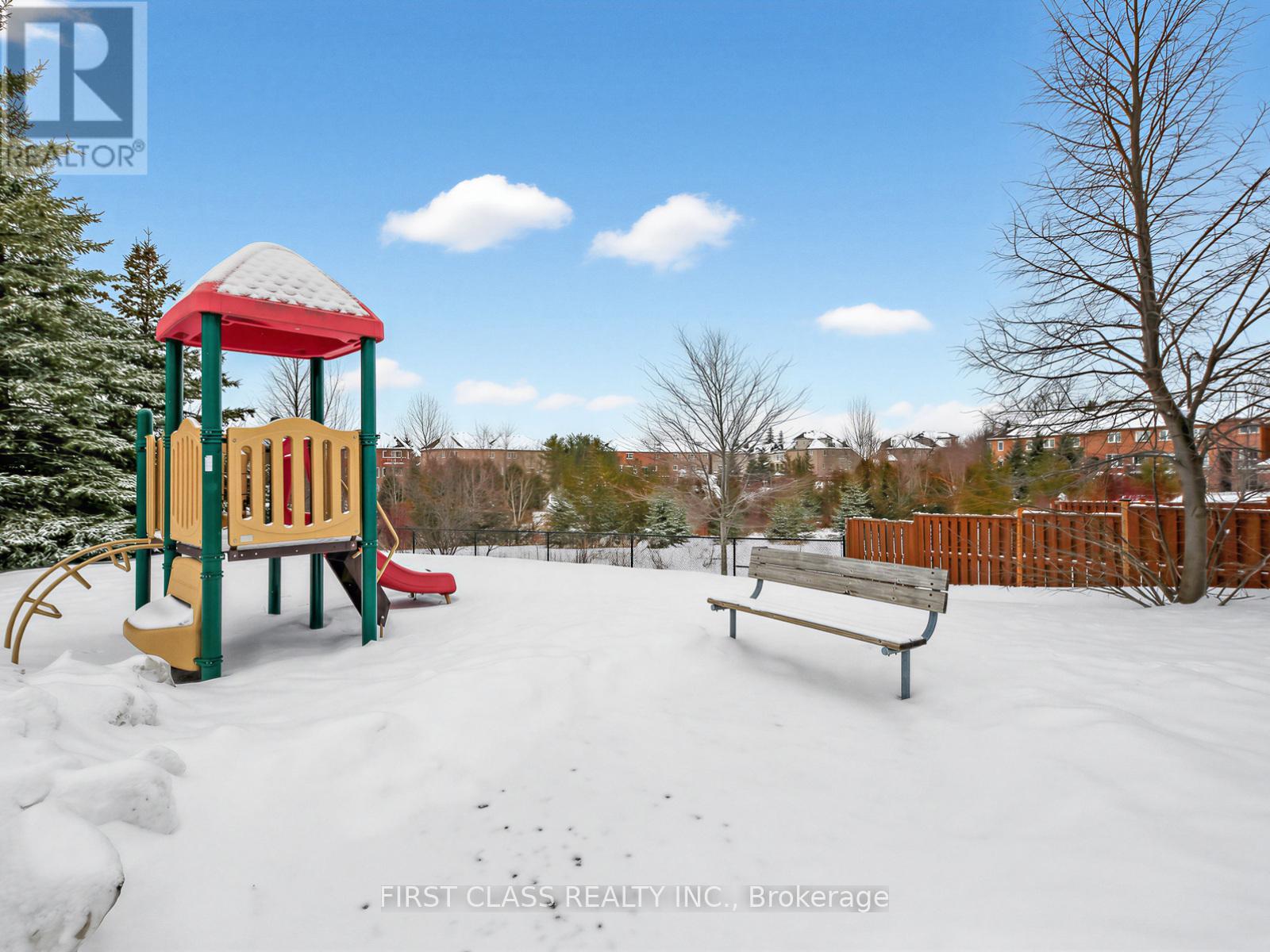 #36 8 TOWNWOOD DRIVE - 33