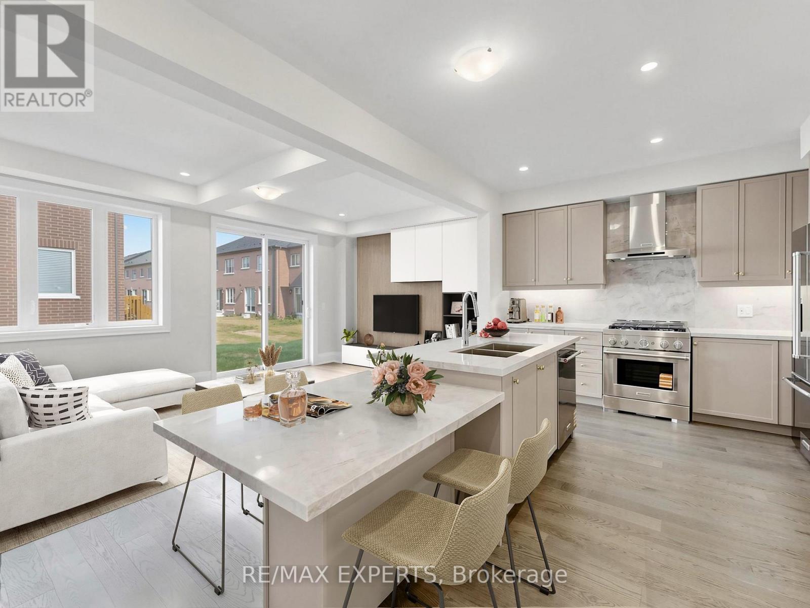 51 SCHMELTZER CRESCENT - 7