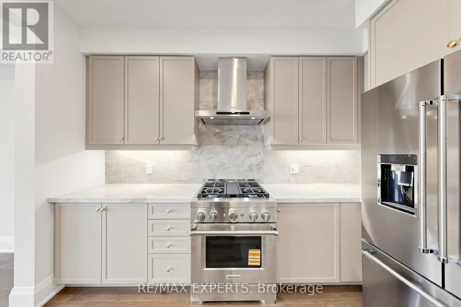 51 SCHMELTZER CRESCENT - 8