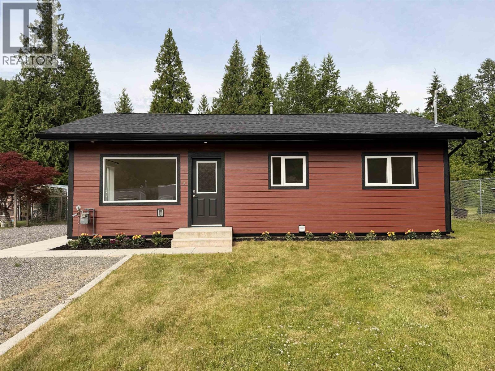 1463 MAPLE Street, Terrace