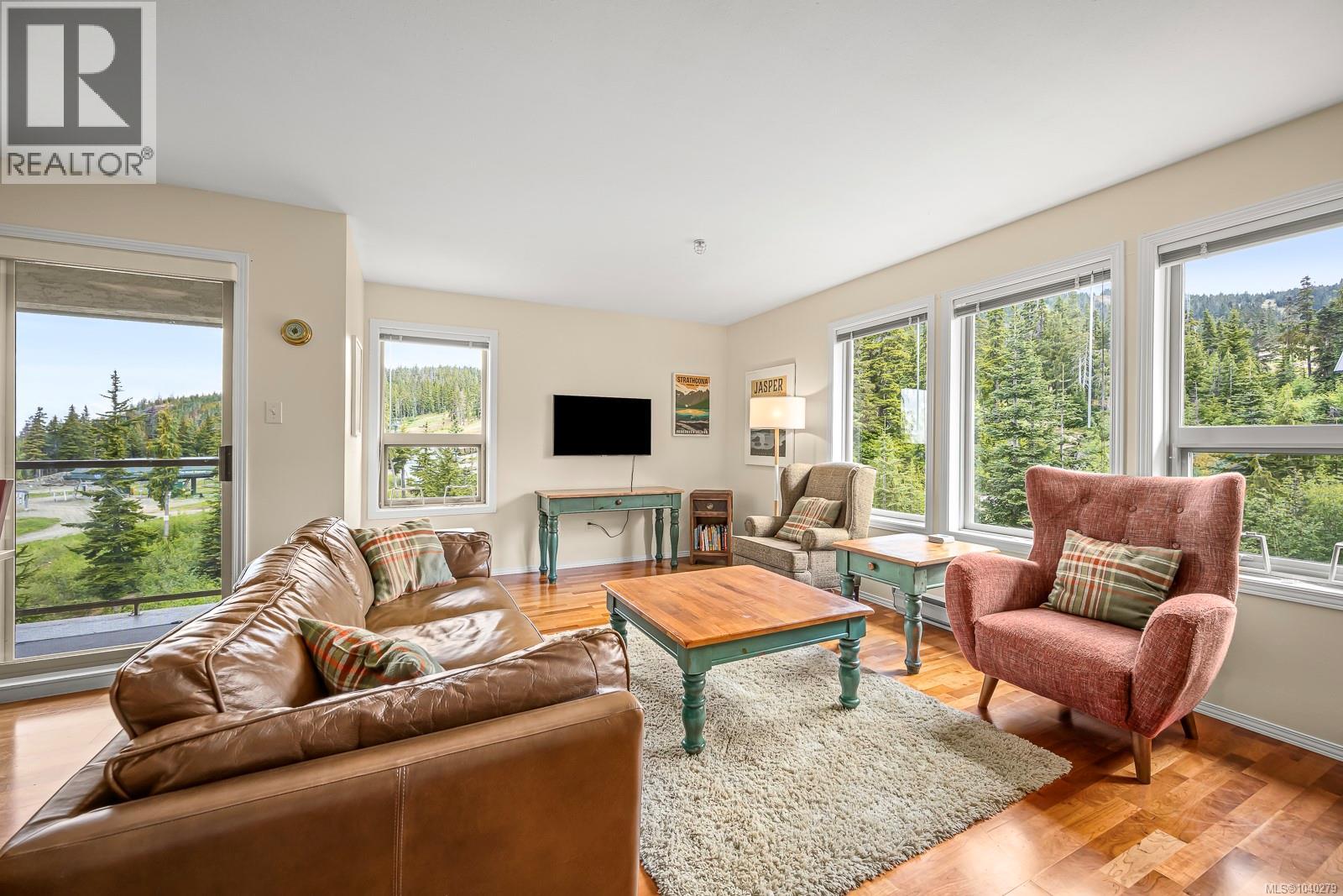 #301 1380 Henry Rd - 3