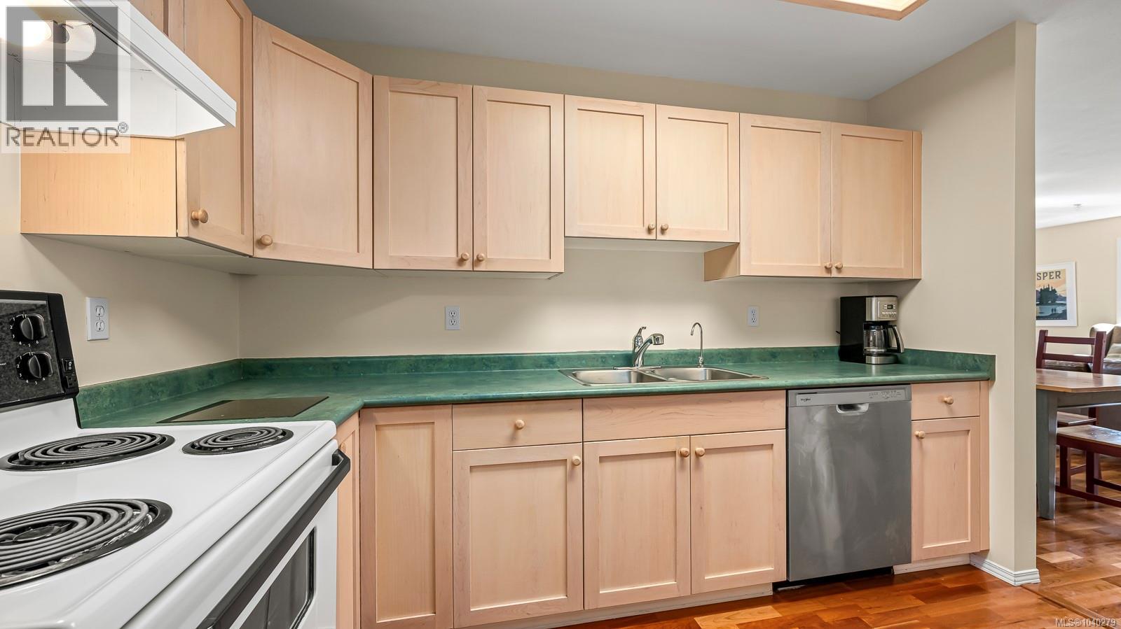 #301 1380 Henry Rd - 9
