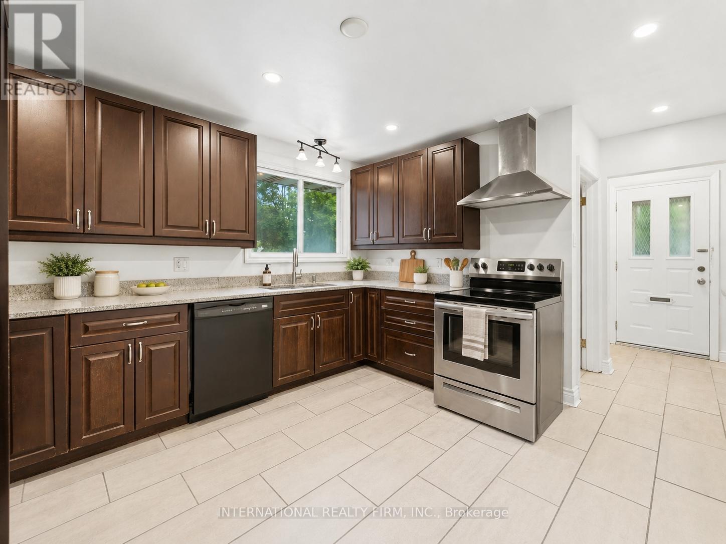1213 ERINDALE DRIVE - 14