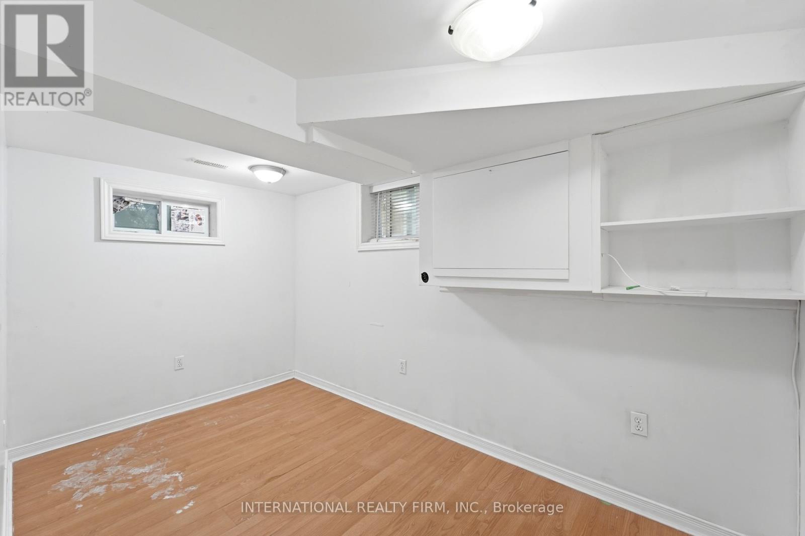 1213 ERINDALE DRIVE - 23