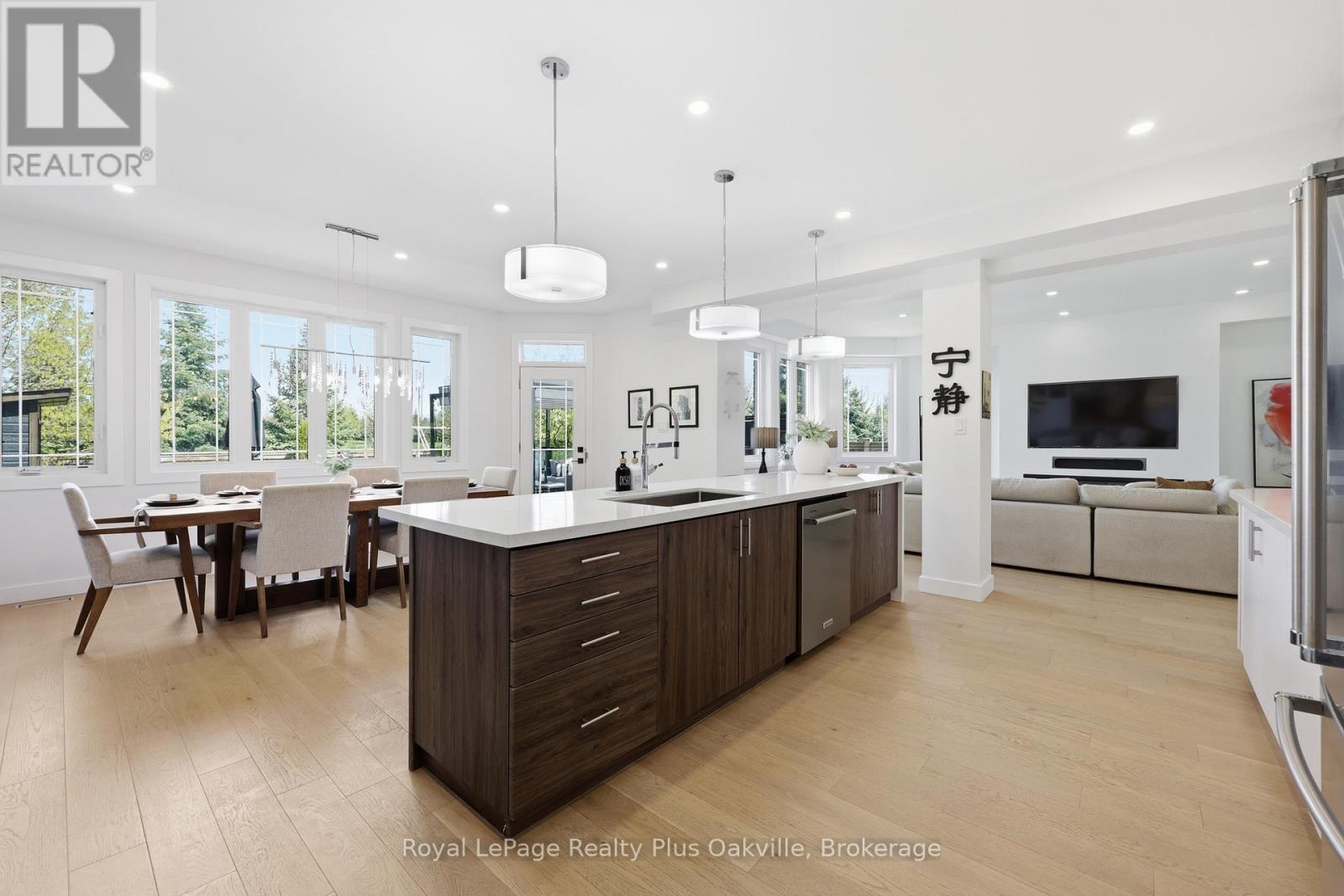 2363 YOLANDA DRIVE - Image 18