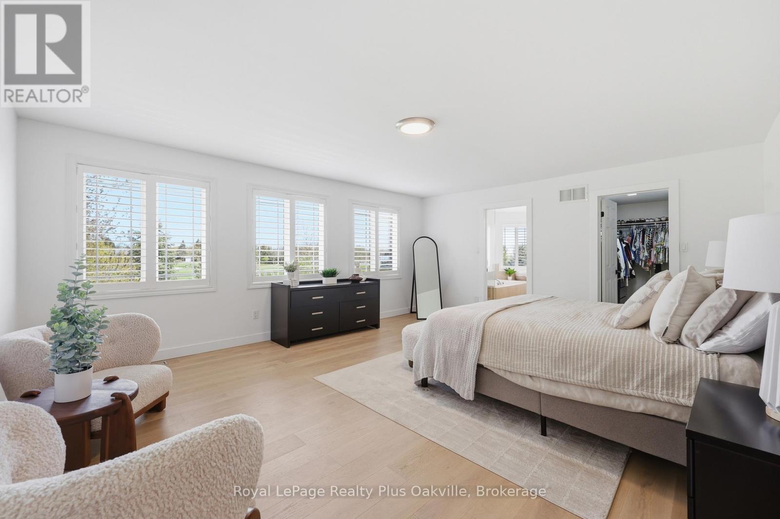 2363 YOLANDA DRIVE - Image 24