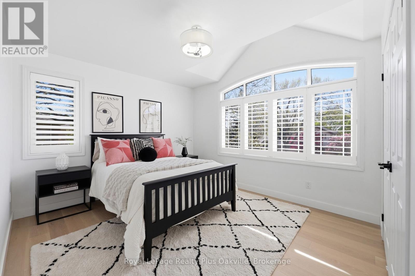 2363 YOLANDA DRIVE - Image 29