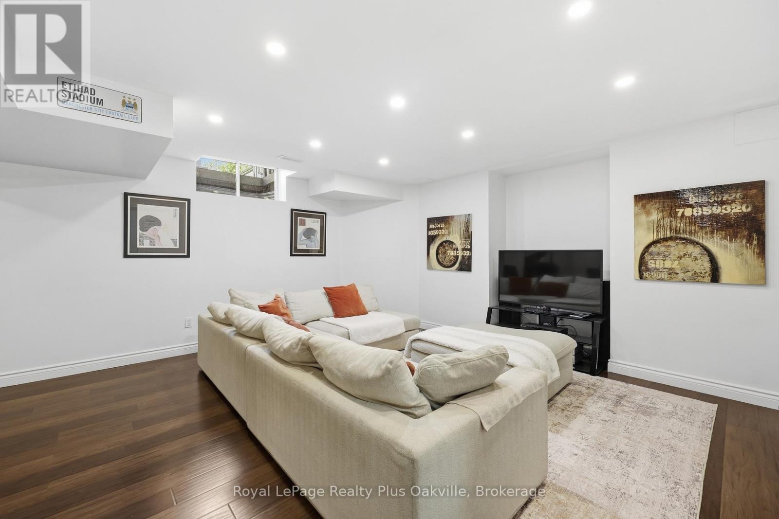 2363 YOLANDA DRIVE - Image 35