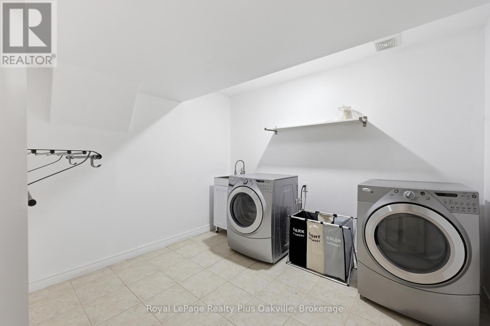 2363 YOLANDA DRIVE - Image 38