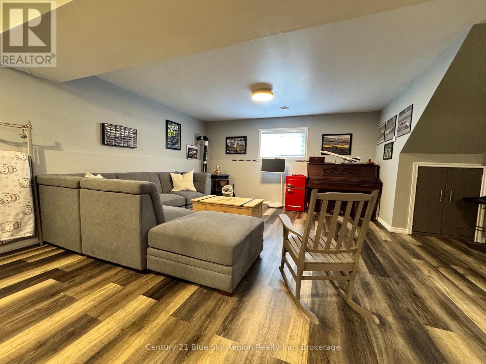 2161 PAPINEAU ROAD - 18
