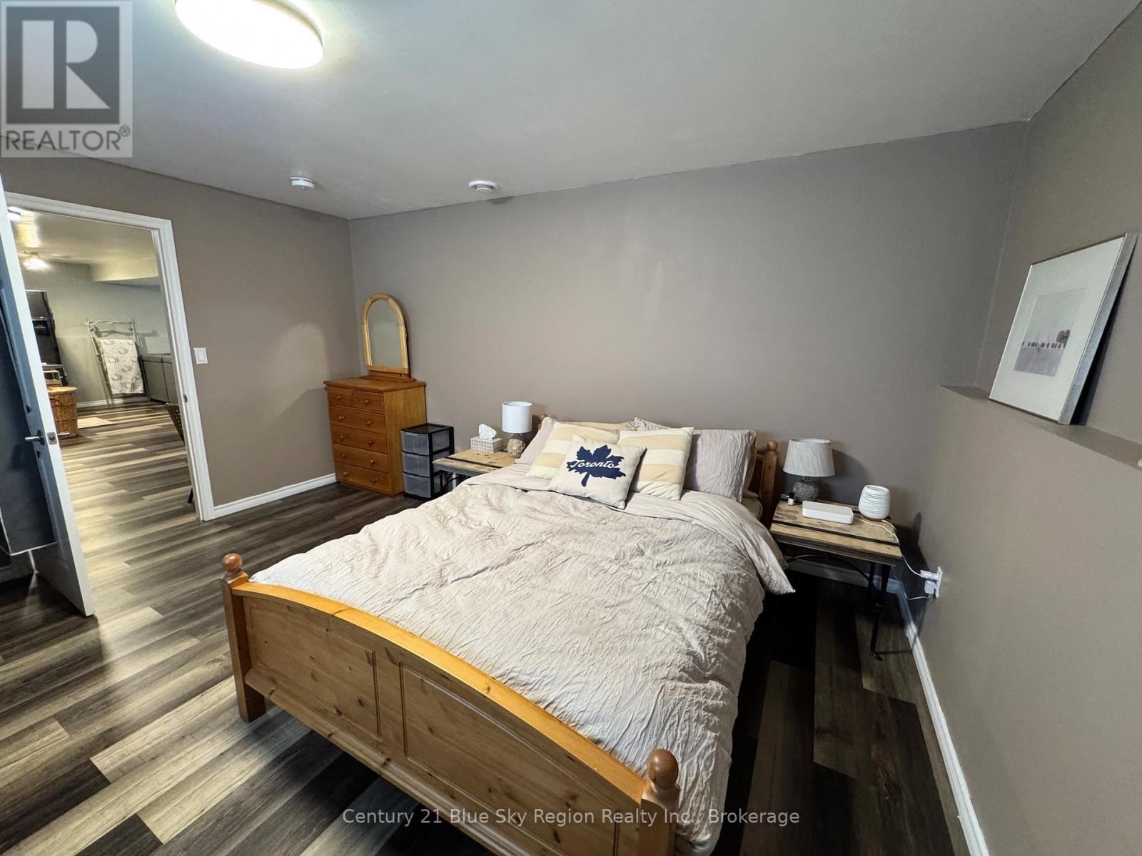 2161 PAPINEAU ROAD - 24