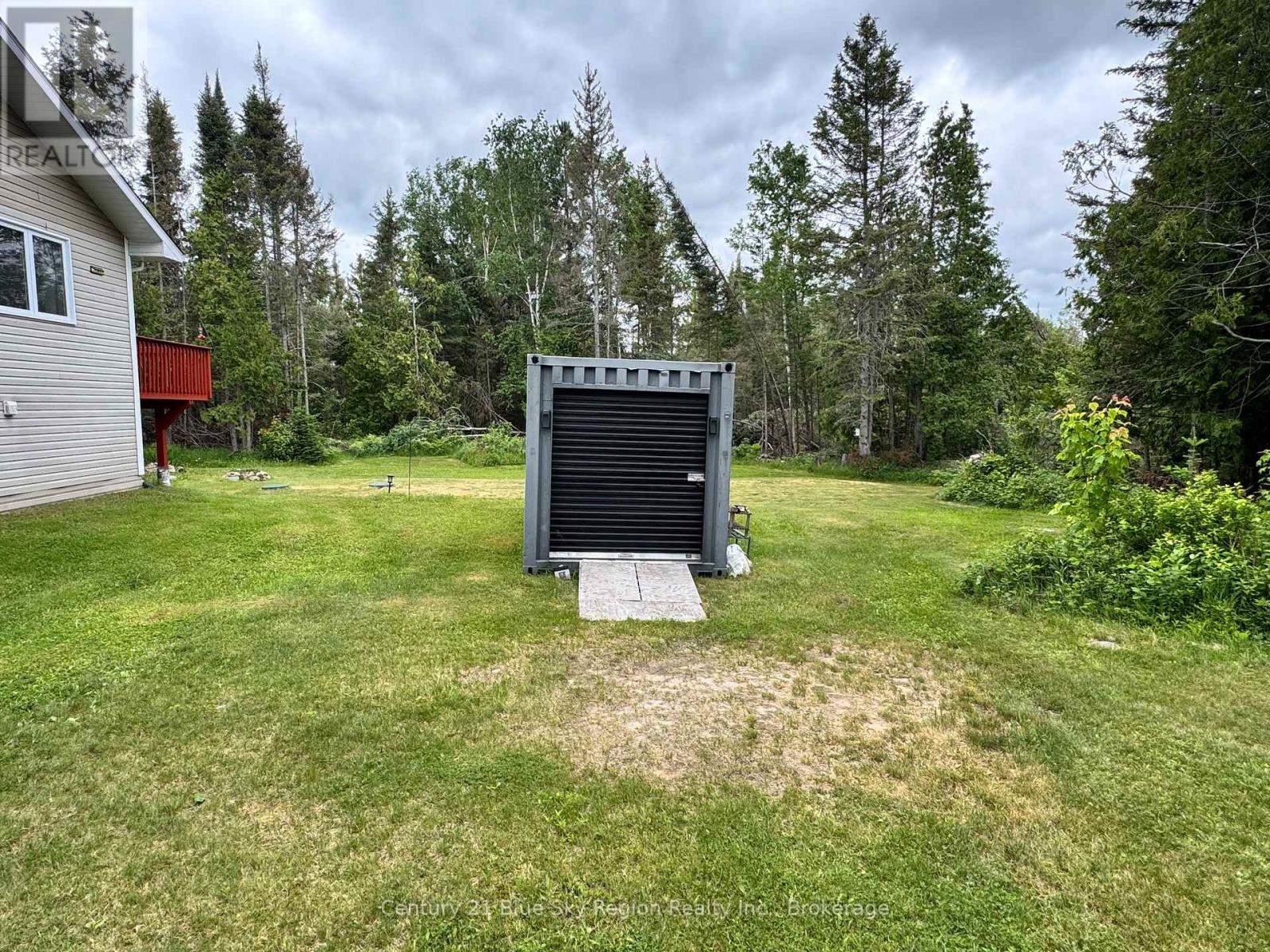 2161 PAPINEAU ROAD - 32